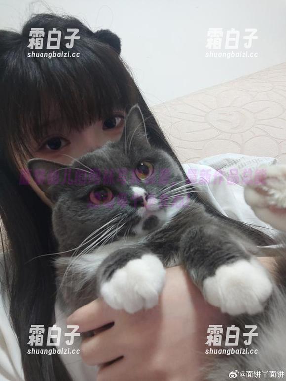 面饼仙儿的网袜写真资源，最新作品总能撩动每个少女心！