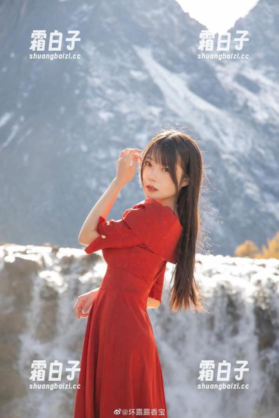 超可爱的香草喵露露牛仔裤美图，免费欣赏，绝对让你心动不已哦！