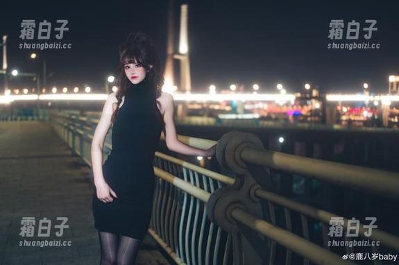 鹿八岁baby全新写真作品集：高跟鞋演绎下的独特女性魅力